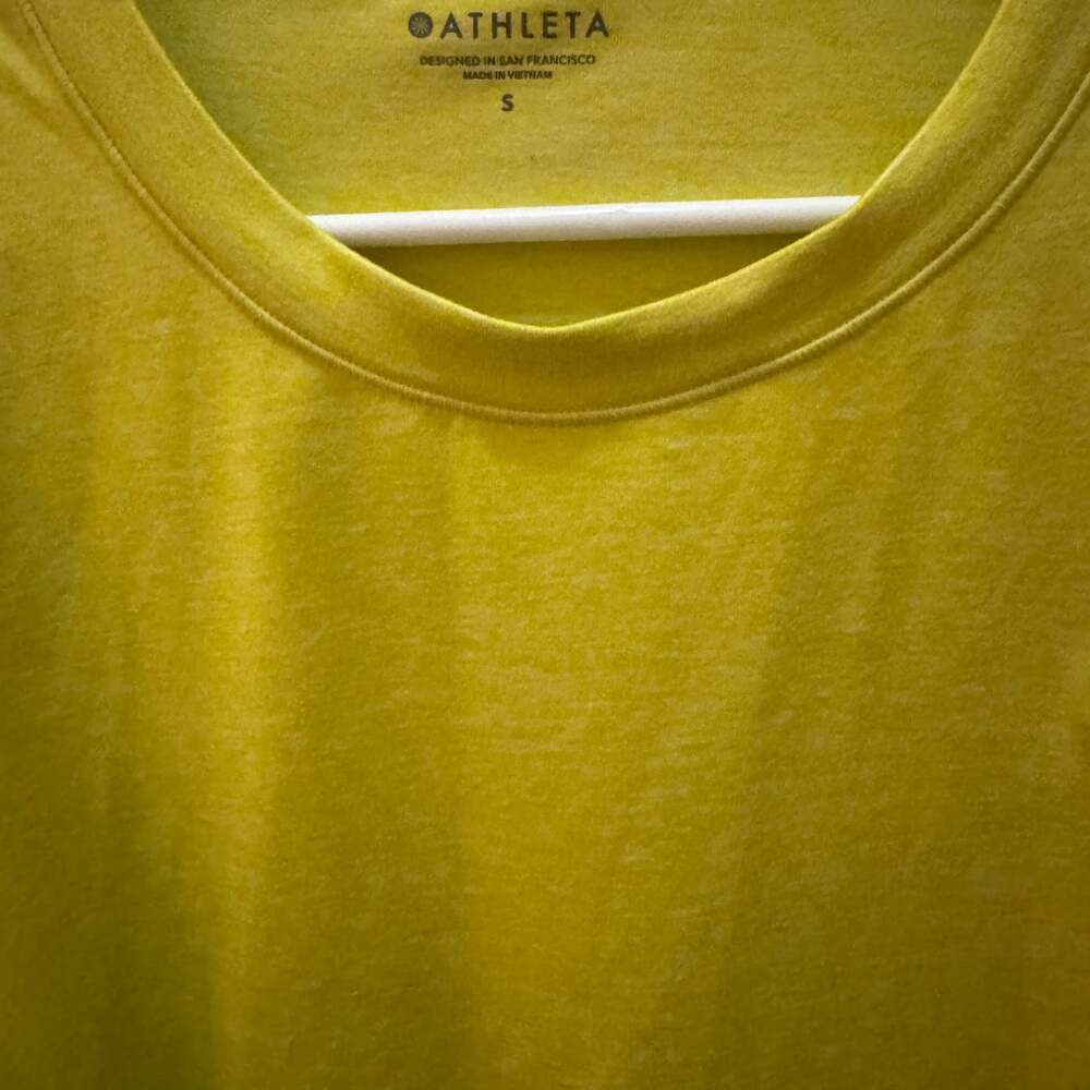 Athleta Uptempo‎ Long Sleeve Top in Sulphur Yellow Size S - Picture 2 of 3